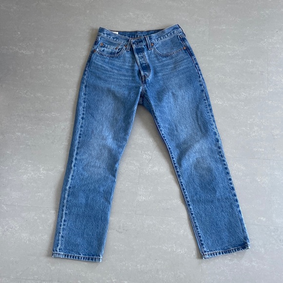 Levis 501 Jeans - Picture 2 of 8